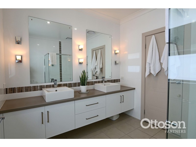 1 Shipard Court, Robe SA 5276