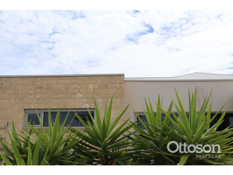 1 Shipard Court, Robe SA 5276