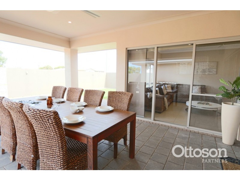 1 Shipard Court, Robe SA 5276