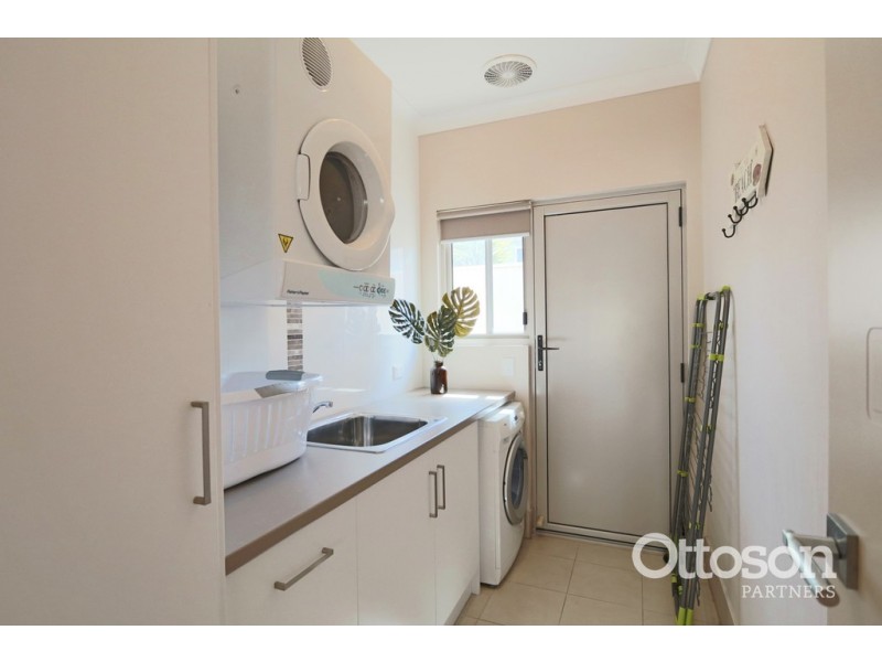 1 Shipard Court, Robe SA 5276