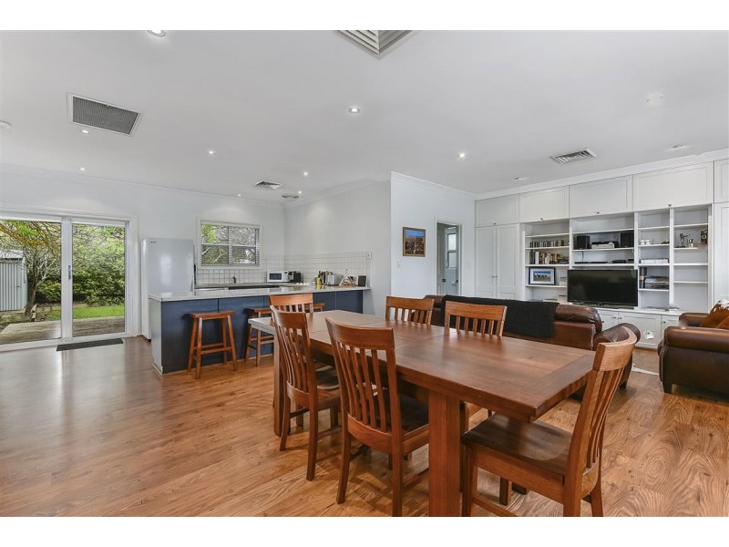 10 Riddoch Street, Penola SA 5277