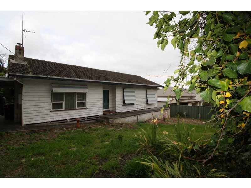 11 Platt Crescent, Naracoorte SA 5271