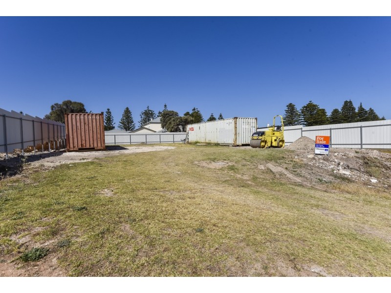 12 Chambers Street, Beachport SA 5280