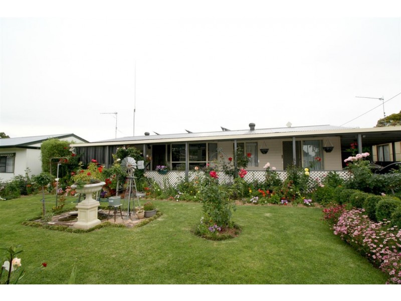 11 Watson Avenue, Lucindale SA 5272