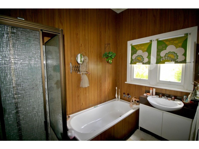 2053 Wimmera Highway, Apsley VIC 3319