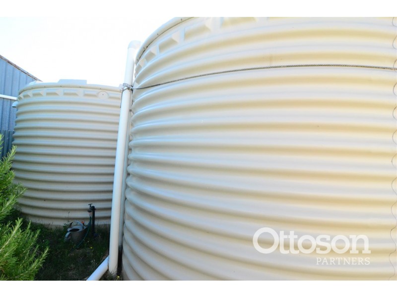 75 Marine Parade and 171 Cooke Street, Kingston Se SA 5275