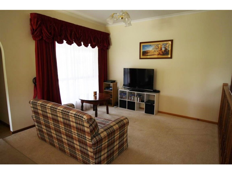 2 Fourth Avenue, Naracoorte SA 5271