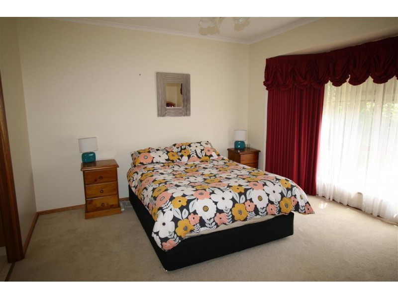 2 Fourth Avenue, Naracoorte SA 5271