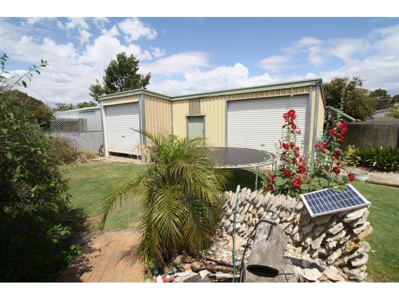 2 Fourth Avenue, Naracoorte SA 5271