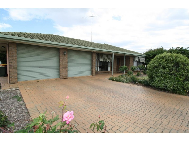 2 Fourth Avenue, Naracoorte SA 5271