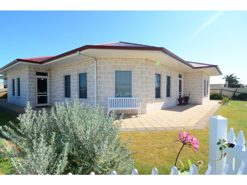 12 Thompson Road, Robe SA 5276