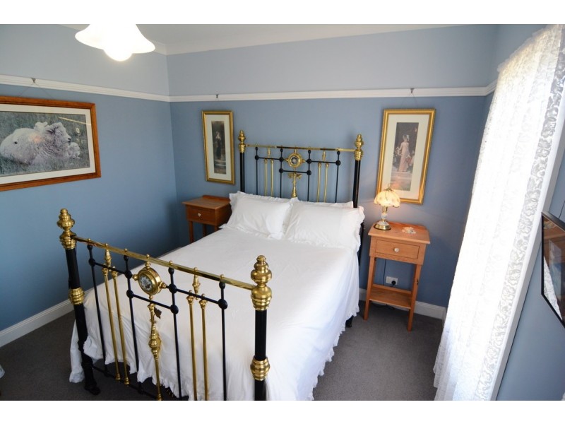 12 Thompson Road, Robe SA 5276