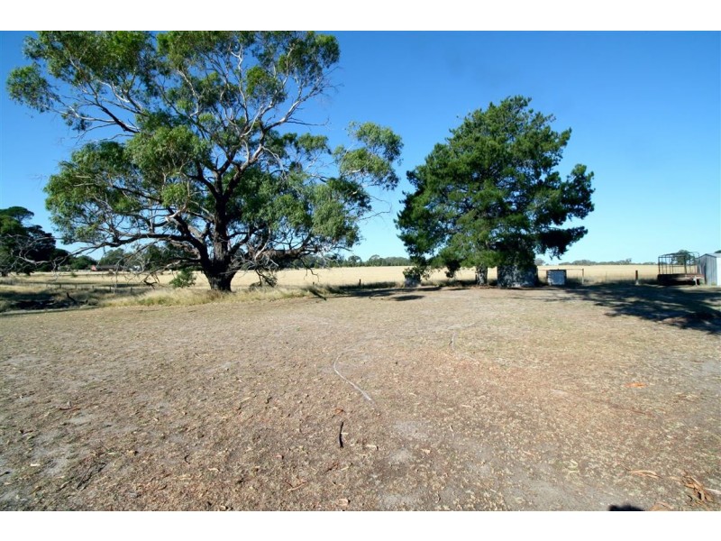 31 Laidlaw Street, Apsley VIC 3319