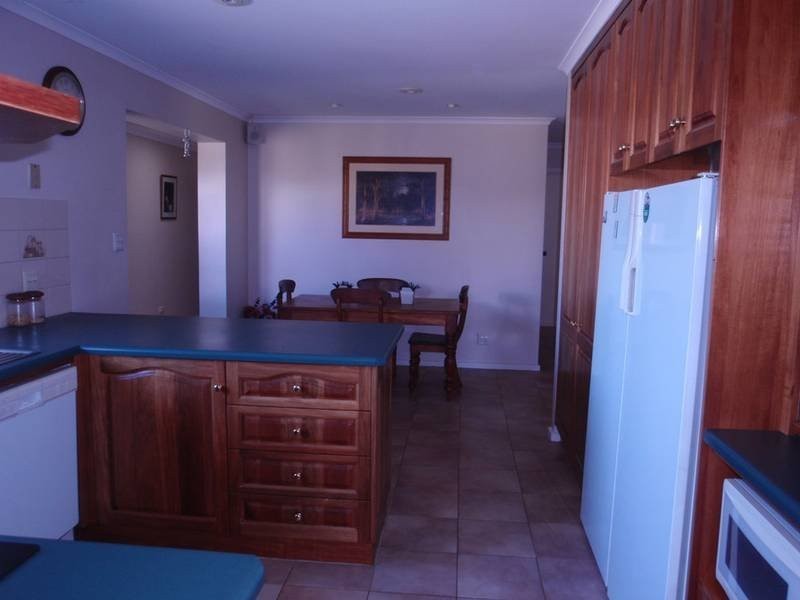 20 Powell Avenue, Robe SA 5276