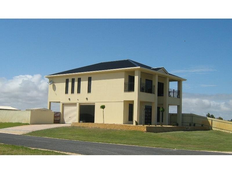 24 Catherine Gibson Way, Kingston Se SA 5275