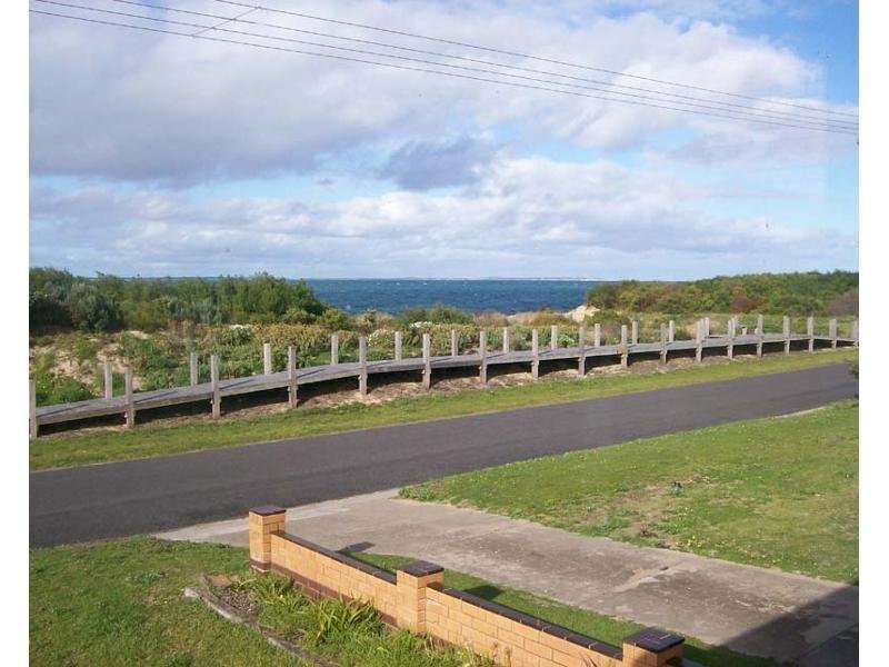34 Beach Road, Beachport SA 5280