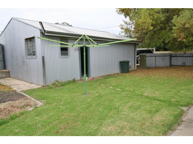 5 Moore Street, Naracoorte SA 5271