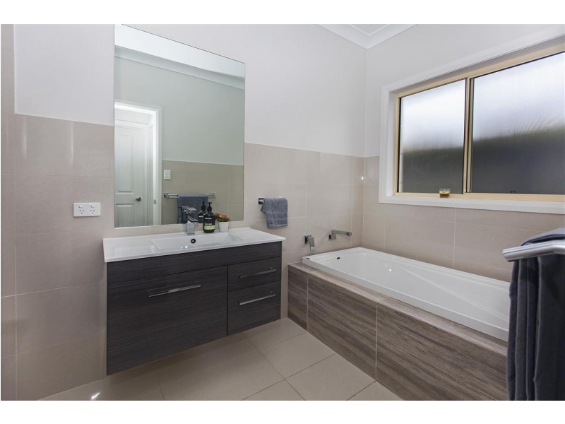 36 Federation Drive, Naracoorte SA 5271