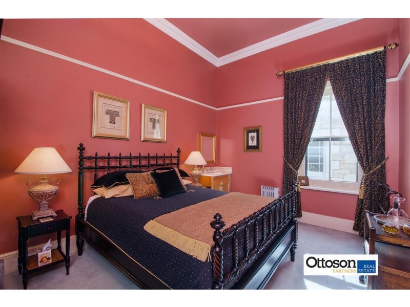 30 McLay Street, Naracoorte SA 5271