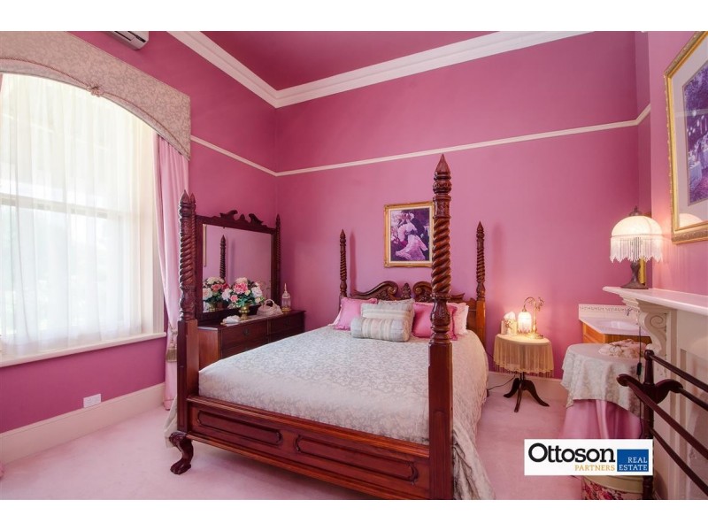 30 McLay Street, Naracoorte SA 5271