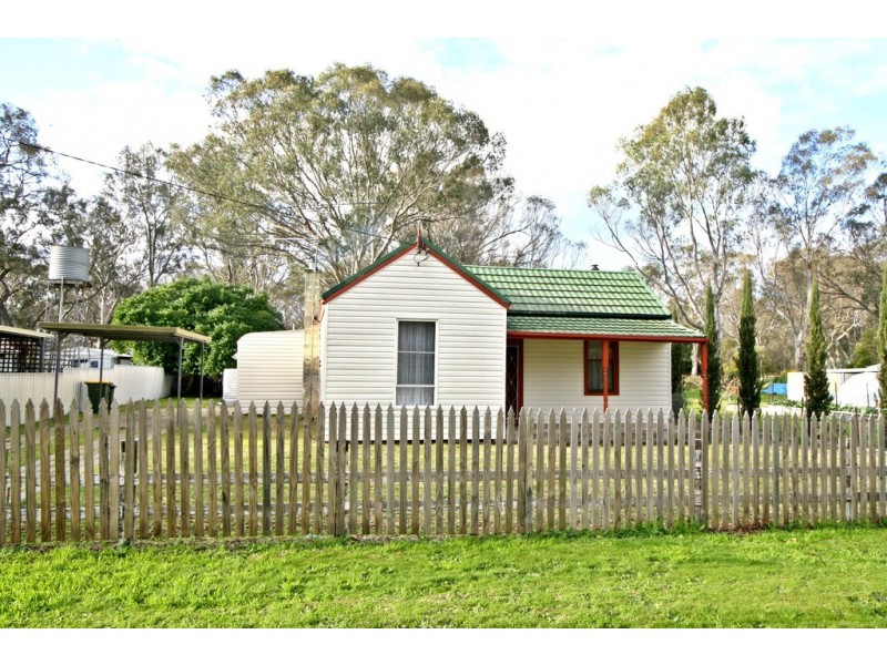 80 Wallace Street, Apsley VIC 3319