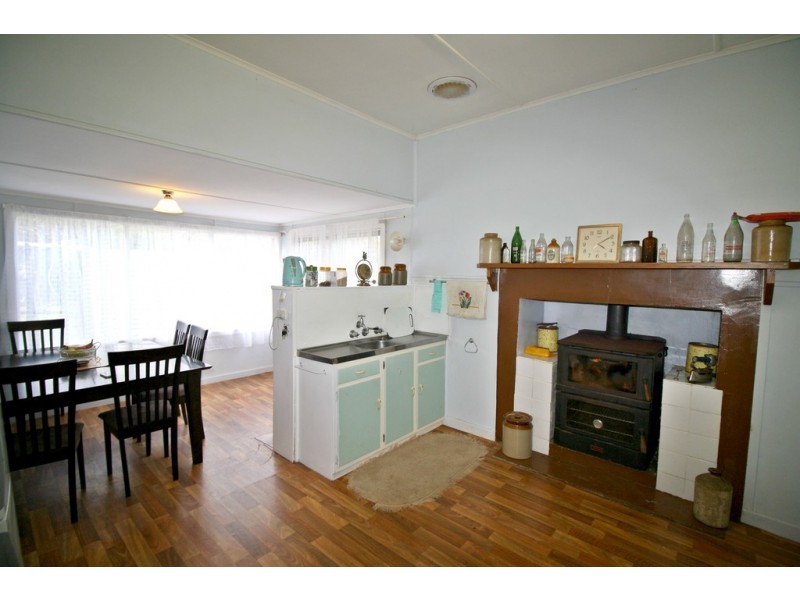 80 Wallace Street, Apsley VIC 3319