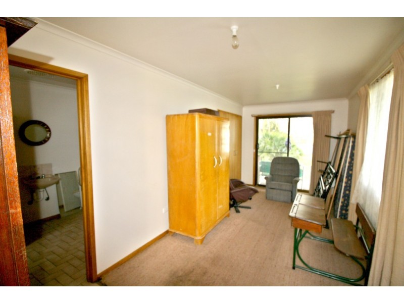 80 Wallace Street, Apsley VIC 3319