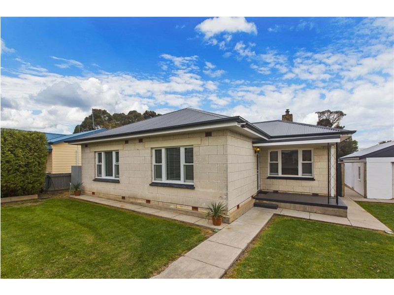 7 Sixth Ave, Naracoorte SA 5271