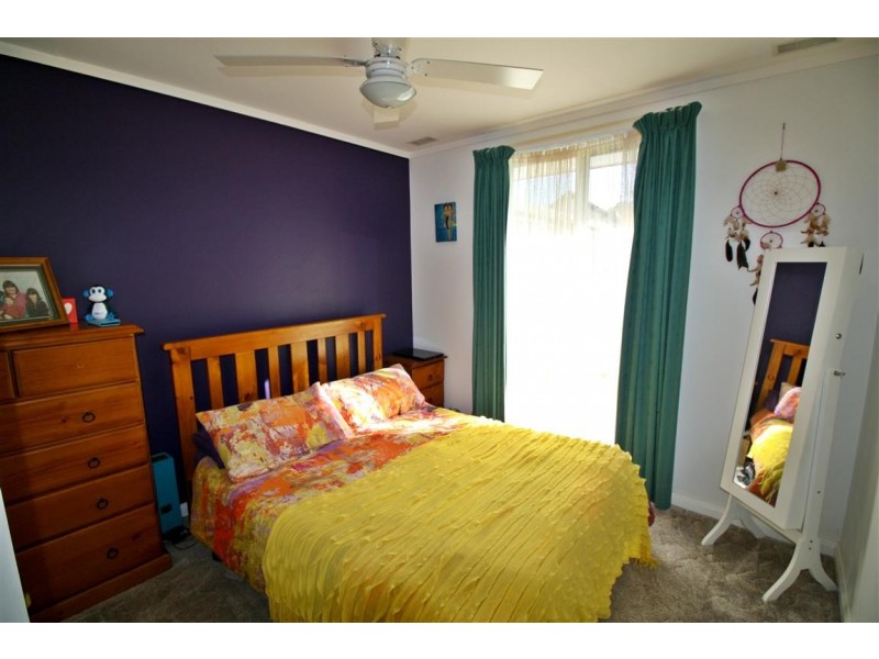 13 Fourth Avenue, Naracoorte SA 5271