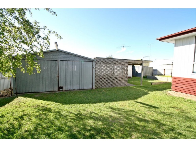 13 Fourth Avenue, Naracoorte SA 5271