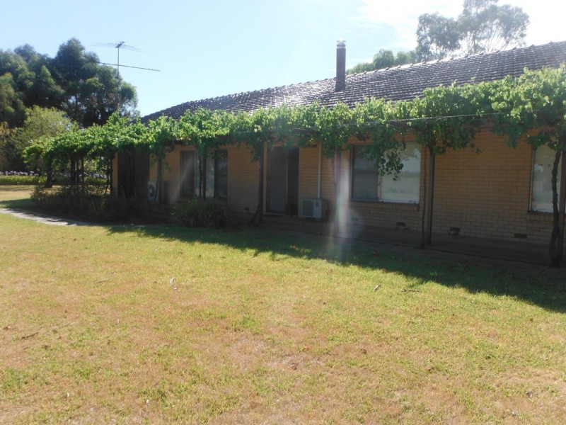 8359 Apsley Casterton Rd (Apsley Langkoop Rd), Apsley VIC 3319