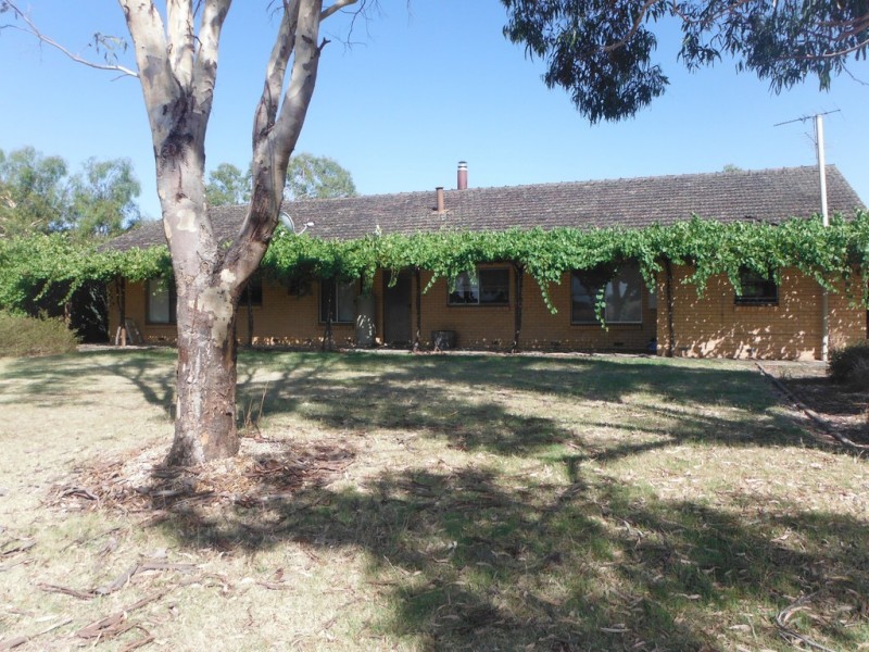 8359 Apsley Casterton Rd (Apsley Langkoop Rd), Apsley VIC 3319