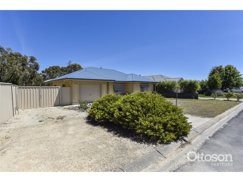 8 Thornbill Crescent, Naracoorte SA 5271