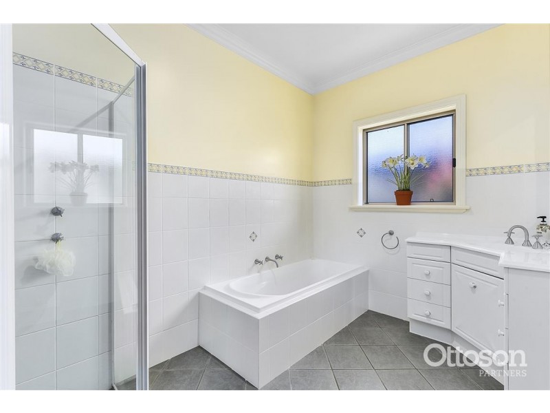 8 Thornbill Crescent, Naracoorte SA 5271