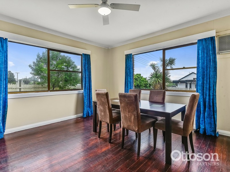 12 Fourth Avenue, Naracoorte SA 5271