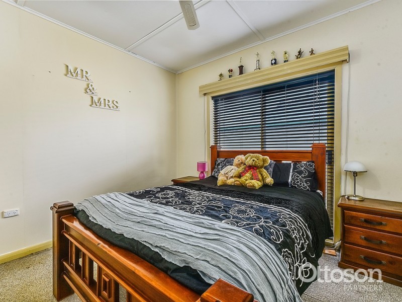 12 Fourth Avenue, Naracoorte SA 5271