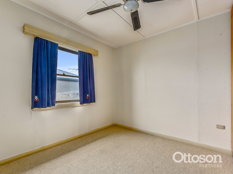 12 Fourth Avenue, Naracoorte SA 5271