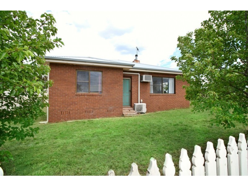 12 Fourth Avenue, Naracoorte SA 5271