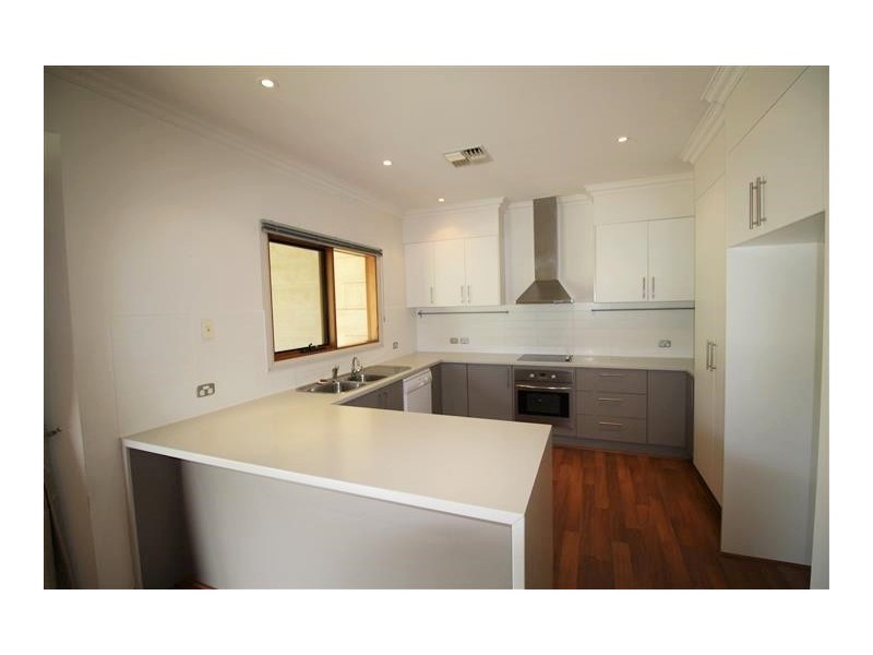 1 Thornbill Crescent, Naracoorte SA 5271