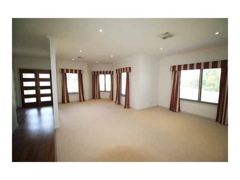 1 Thornbill Crescent, Naracoorte SA 5271