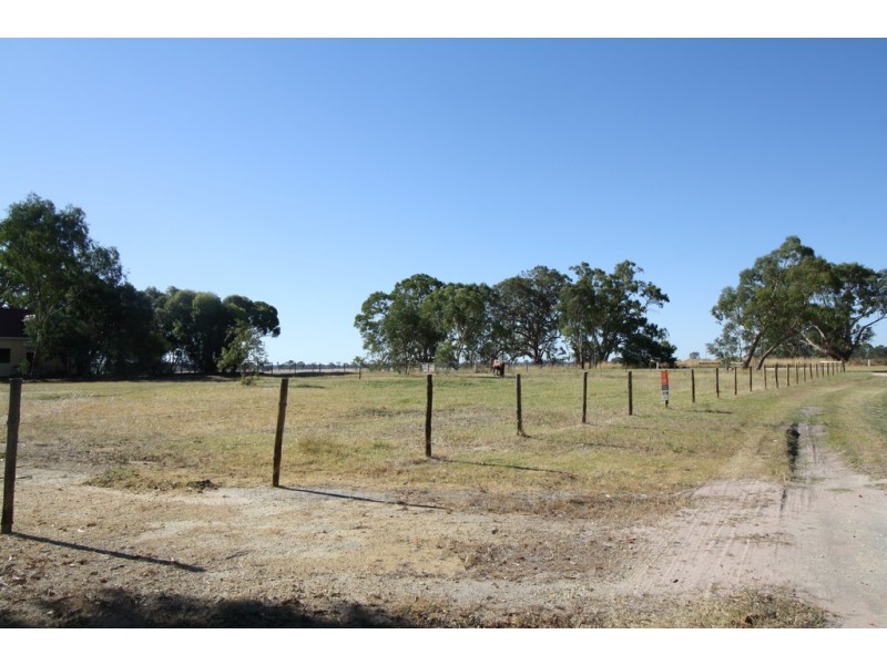 53 – 58 Waugh Street/ Peake Terrace, Hynam SA 5262