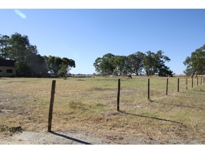 53 – 58 Waugh Street/ Peake Terrace, Hynam SA 5262