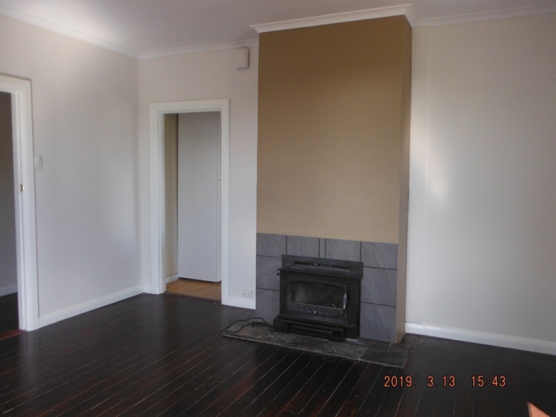 12 Fourth Avenue, Naracoorte SA 5271