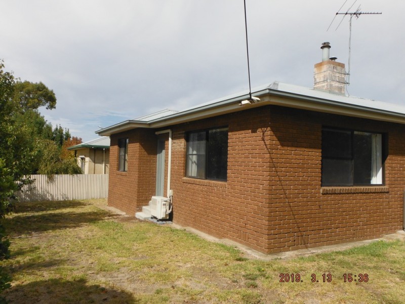 12 Fourth Avenue, Naracoorte SA 5271