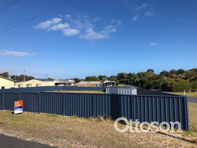 2 Boatswain Point Road, Boatswain Point SA 5275