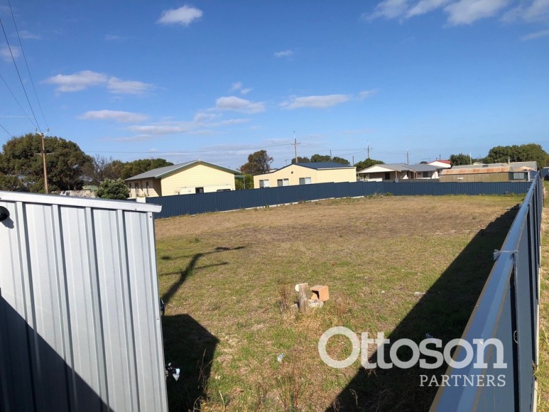 2 Boatswain Point Road, Boatswain Point SA 5275