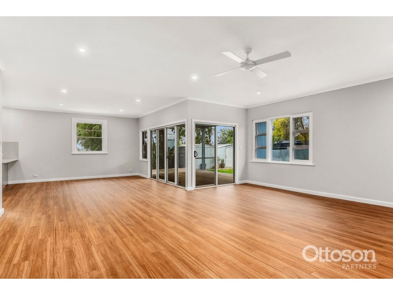 16 Fourth Avenue, Naracoorte SA 5271