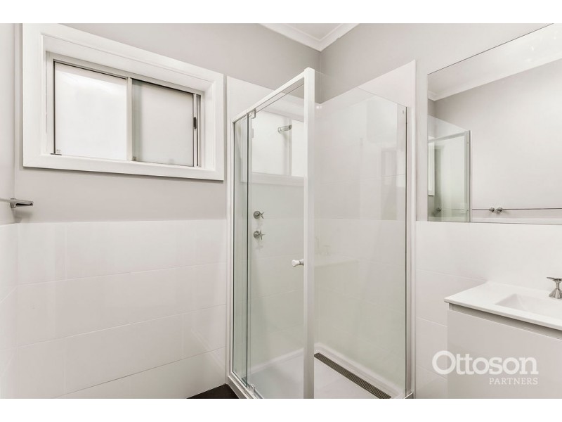 16 Fourth Avenue, Naracoorte SA 5271