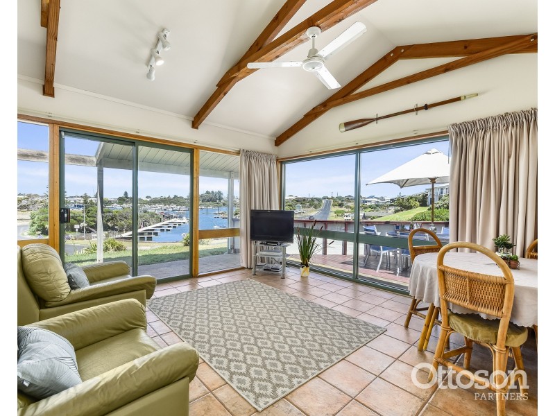 29 Lake Road, Robe SA 5276