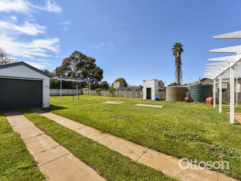 11 Cameron Street, Penola SA 5277